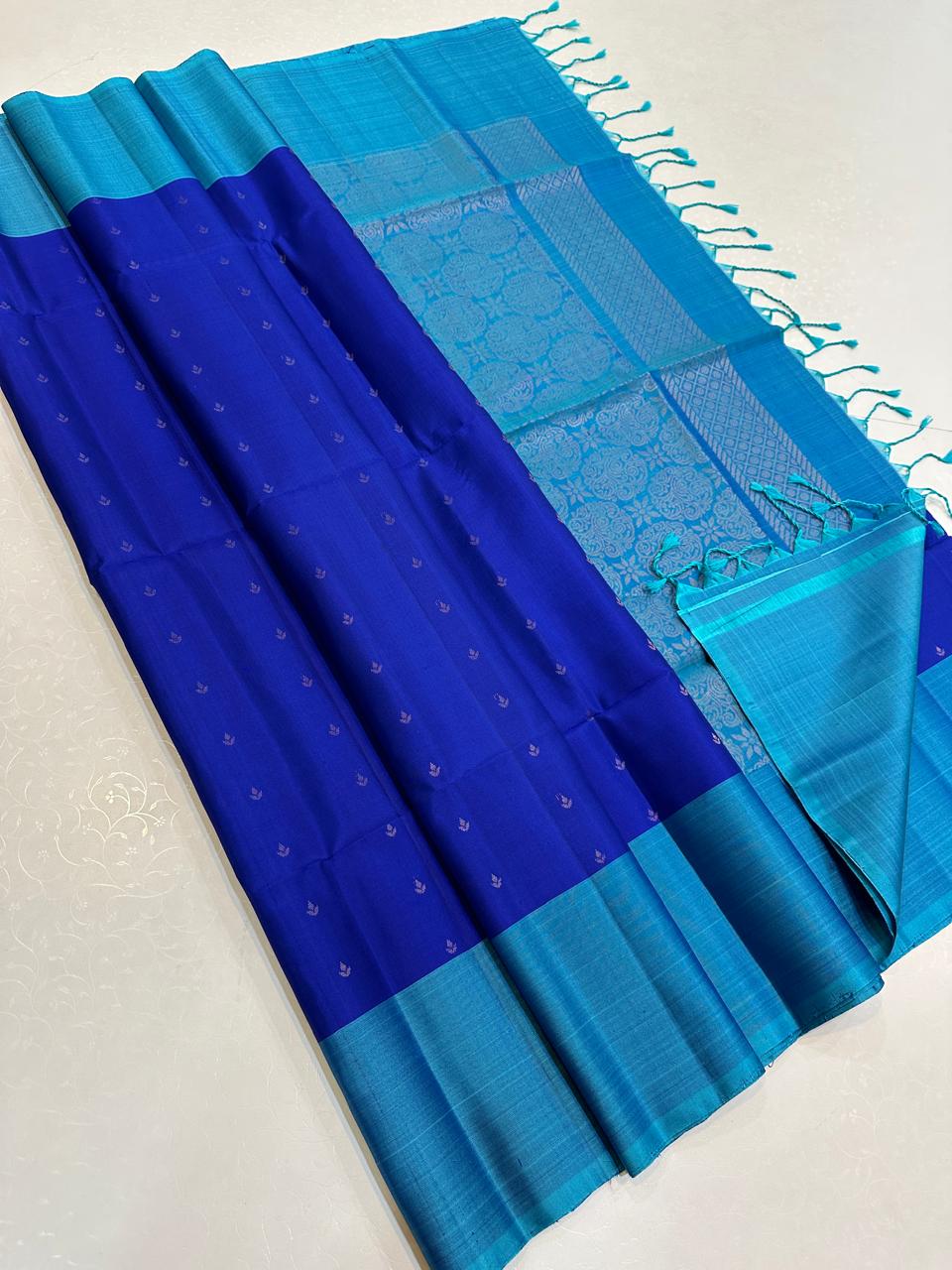 Royal Blue with Turquoise Cyan Floral Zari Pallu