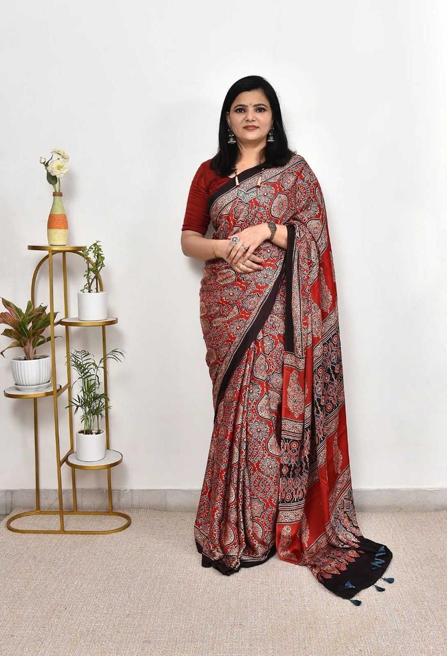 Cream Munga Silk Jamdani Saree - Border Detail